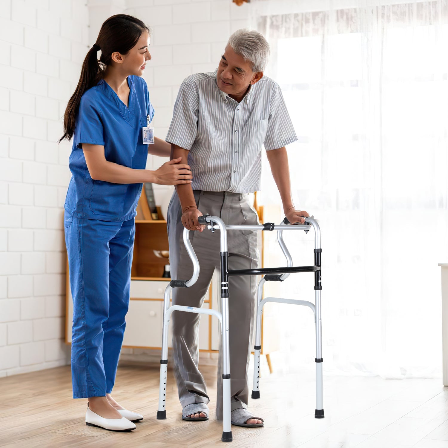 Cosmo Go Gehhilfe Leicht Rollator aus Aluminium bis 180 kg